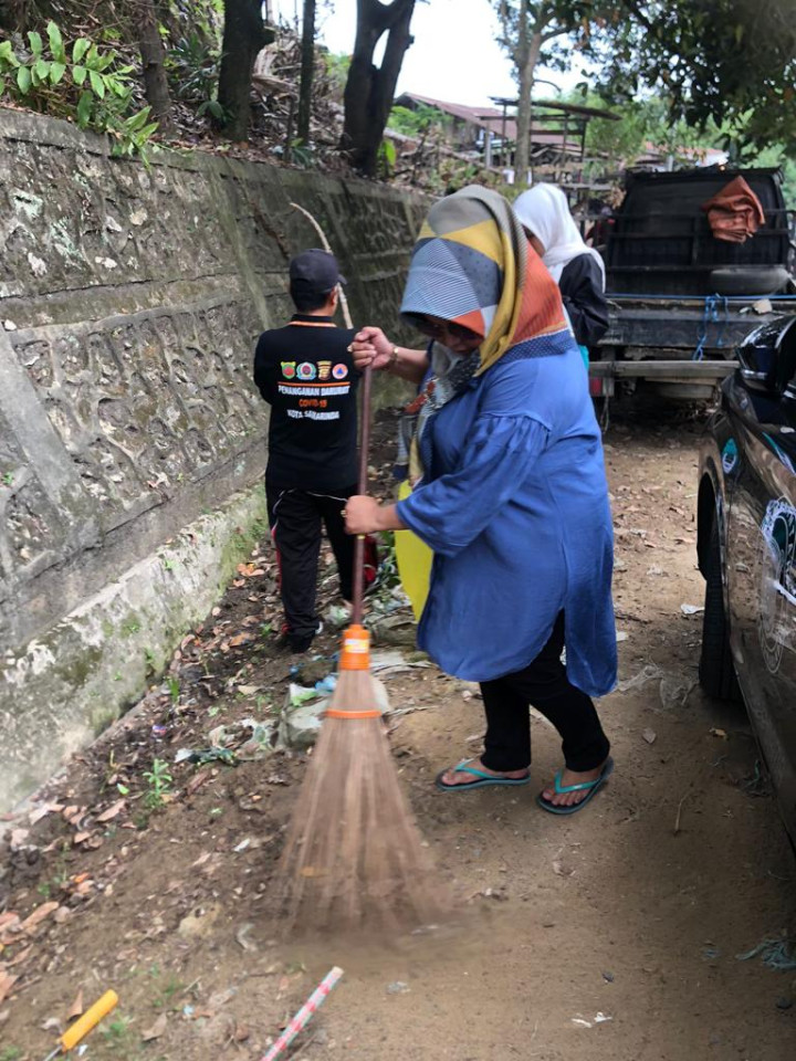 Gotong Royong se-Kecamatan Samarinda Ilir tanggal 15 september 2023 di sekitar Gunung Manggah Jl. Otto Iskandar
