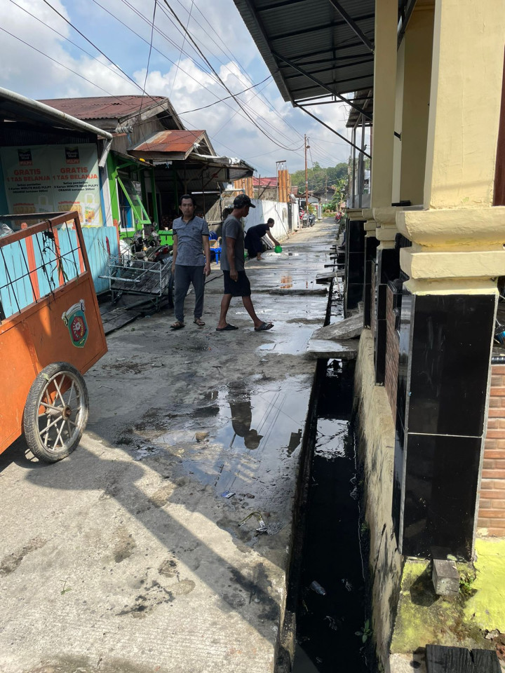 Kegiatan Kerja Bakti di Lingkungan Kelurahan Selili Tahun 2023