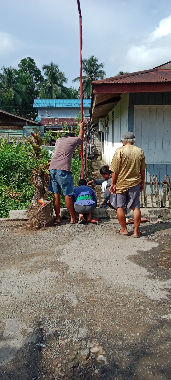 Kegiatan Kerja Bakti di Lingkungan Kelurahan Selili Tahun 2023