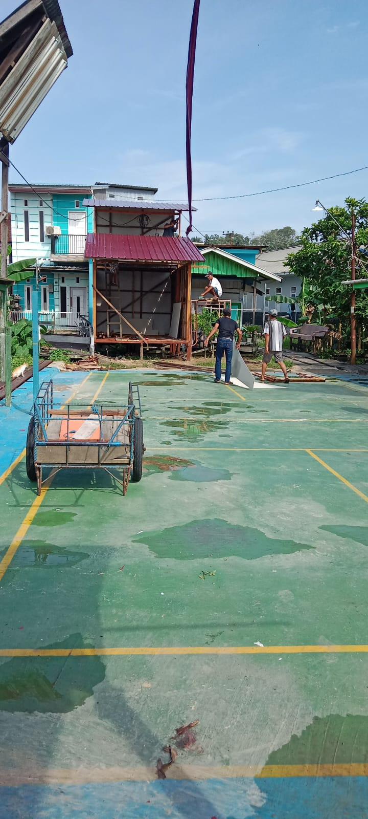Kegiatan Kerja Bakti di Lingkungan Kelurahan Selili Tahun 2023