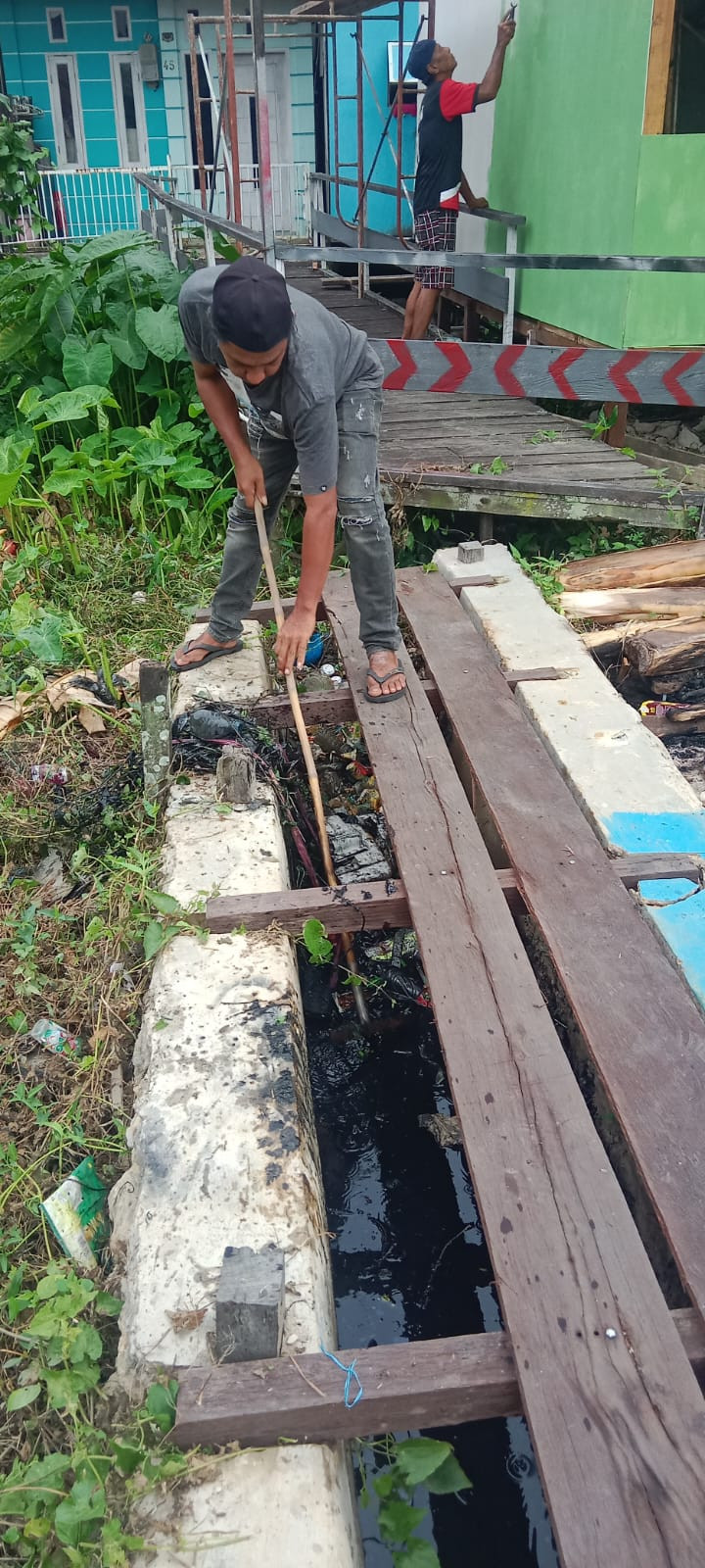 Kegiatan Kerja Bakti di Lingkungan Kelurahan Selili Tahun 2023