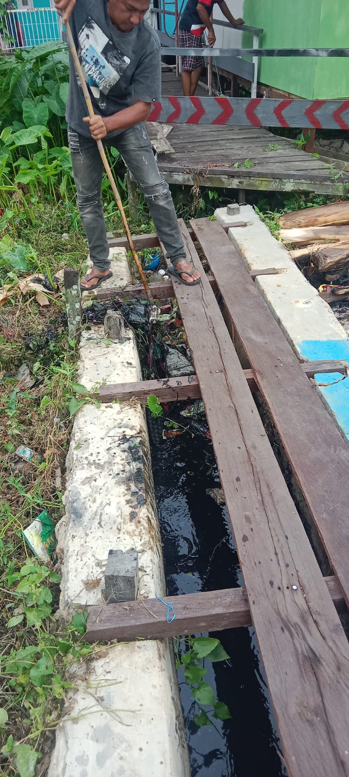 Kegiatan Kerja Bakti di Lingkungan Kelurahan Selili Tahun 2023