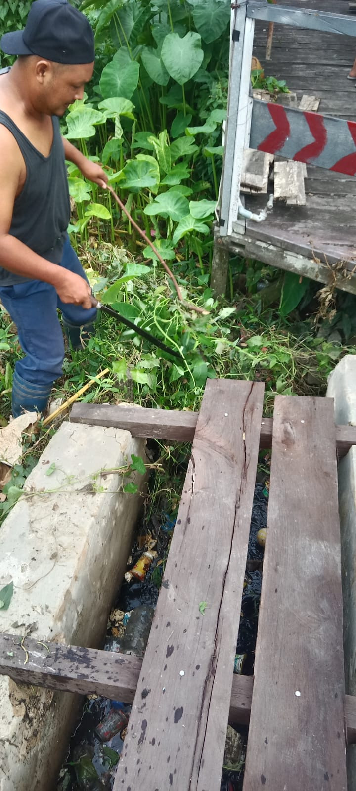 Kegiatan Kerja Bakti di Lingkungan Kelurahan Selili Tahun 2023