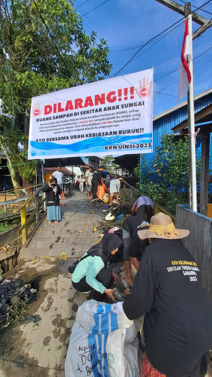 Kegiatan Kerja Bakti di Lingkungan Kelurahan Selili Tahun 2023