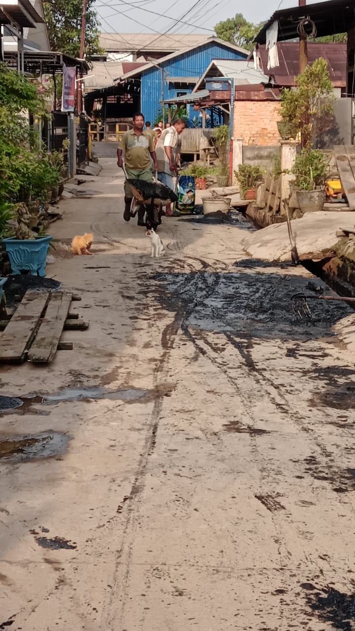 Kegiatan Kerja Bakti di Lingkungan Kelurahan Selili Tahun 2023