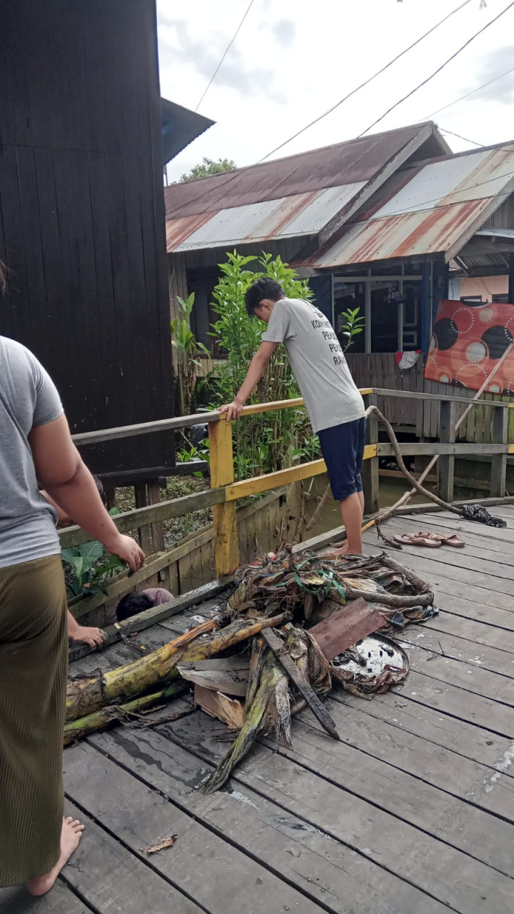 Kegiatan Kerja Bakti di Lingkungan Kelurahan Selili Tahun 2023