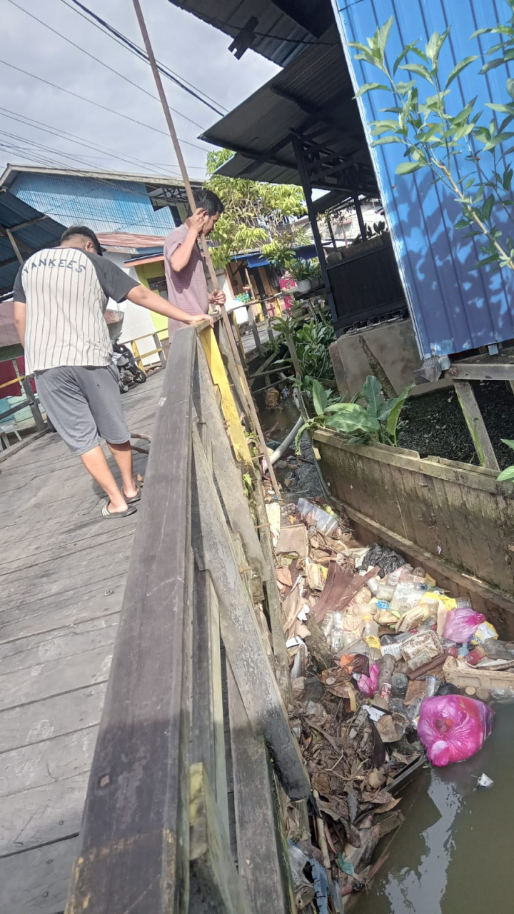 Kegiatan Kerja Bakti di Lingkungan Kelurahan Selili Tahun 2023