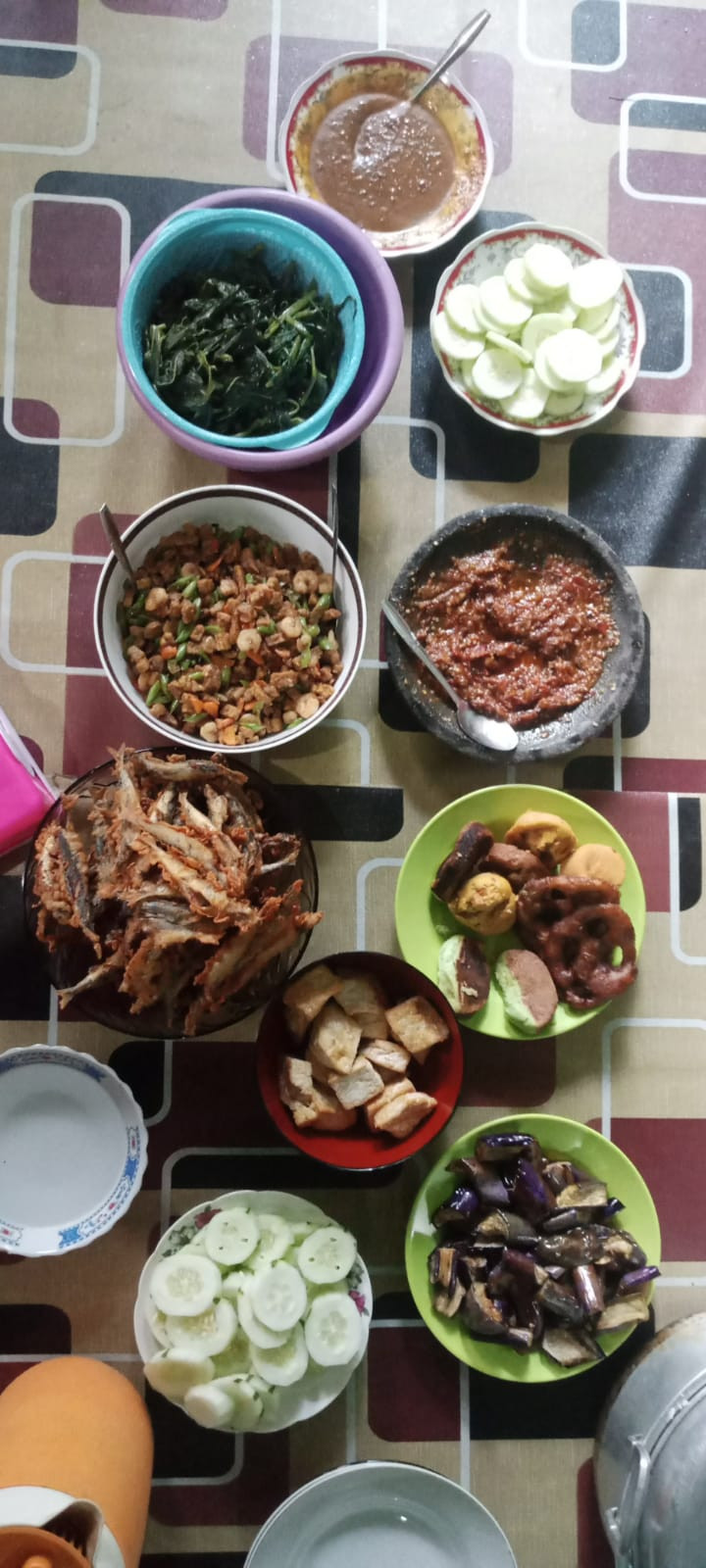Kegiatan Kerja Bakti di Lingkungan Kelurahan Selili Tahun 2023