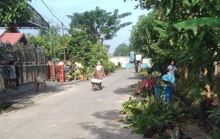 Kegiatan Kerja Bakti di Lingkungan Kelurahan Selili Tahun 2023