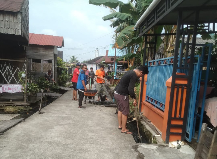 Kegiatan Kerja Bakti di Lingkungan Kelurahan Selili Tahun 2023