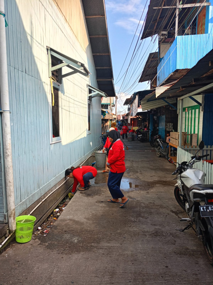 Kegiatan Kerja Bakti di Lingkungan Kelurahan Selili Tahun 2023