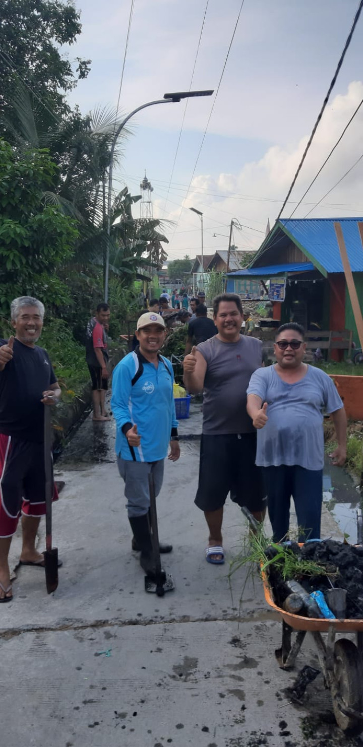 Kegiatan Kerja Bakti di Lingkungan Kelurahan Selili Tahun 2023