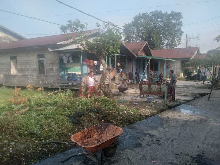 Kegiatan Kerja Bakti di Lingkungan Kelurahan Selili Tahun 2023