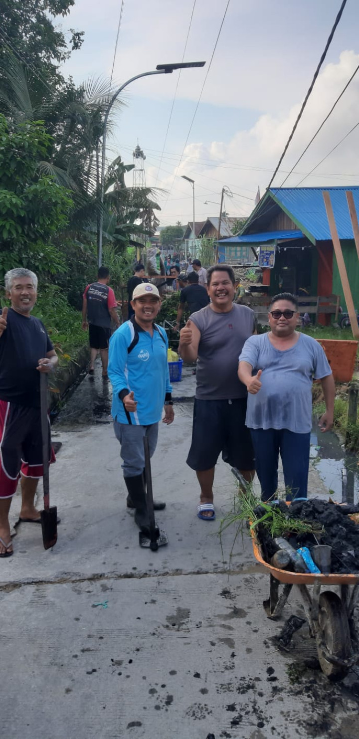Kegiatan Kerja Bakti di Lingkungan Kelurahan Selili Tahun 2023