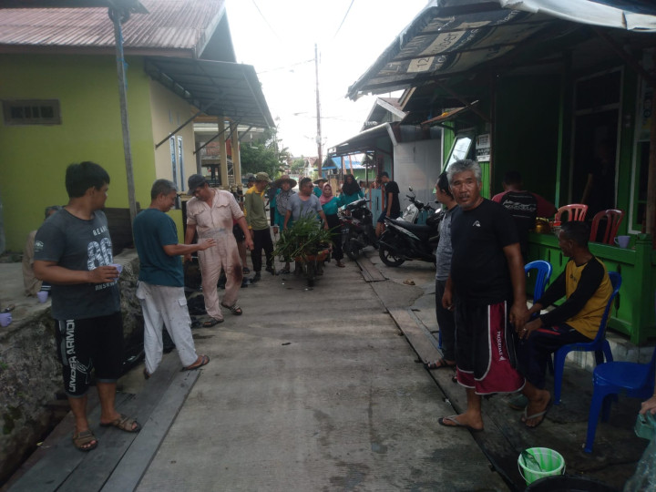 Kegiatan Kerja Bakti di Lingkungan Kelurahan Selili Tahun 2023