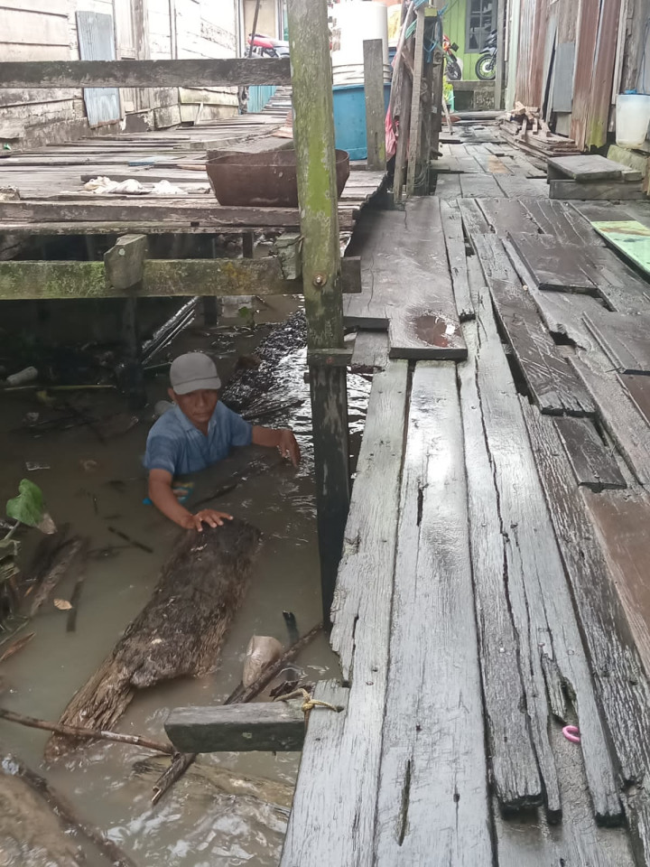 Kegiatan Kerja Bakti di Lingkungan Kelurahan Selili Tahun 2023