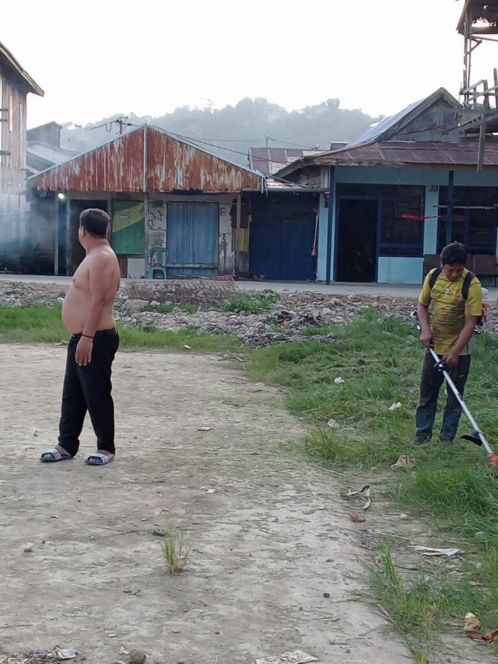 Kegiatan Kerja Bakti di Lingkungan Kelurahan Selili Tahun 2023