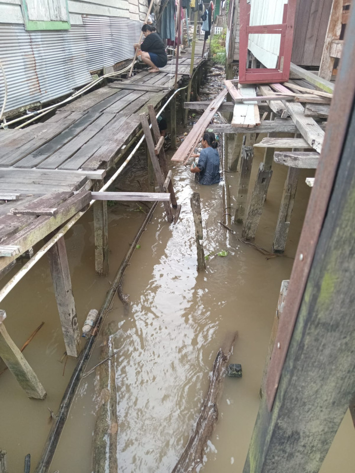 Kegiatan Kerja Bakti di Lingkungan Kelurahan Selili Tahun 2023