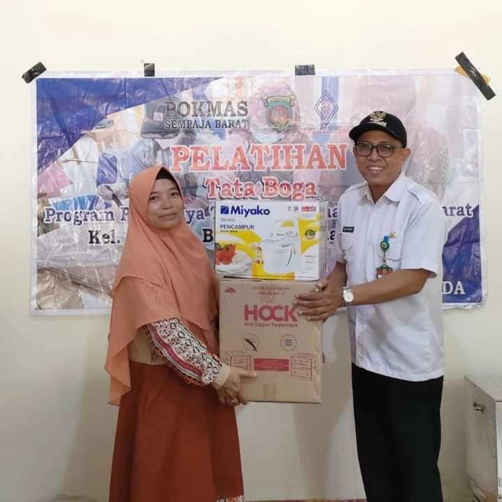 Rabu, 26 Oktober 2022 Kegiatan Probebaya Bidang Pemberdayaan Masyarakat Pelatihan Tata Boga RT.09 Kelurahan Sempaja Barat