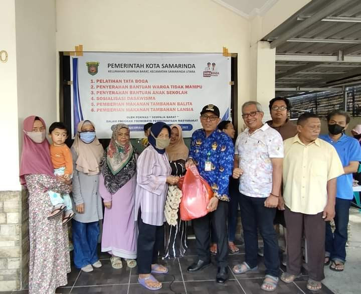 Giat Kelurahan Sempaja Barat, Kamis 10 November 2022 Kegiatan Probebaya Bidang Pemberdayaan Masyarakat RT.09 Sosialisasi Penyerahan Bnatuan Pemberian Makanan Tambahan Pelatihan Tata Boga