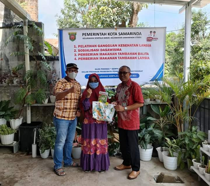 Jumat , 11 November 2022 Kegiatan Probebaya Bidang Pemberdayaan Masyarakat RT.08 : Sosialisasi Gangguan & Dasawisma, Pemberian Makanan Tambahan Balita & Lansia