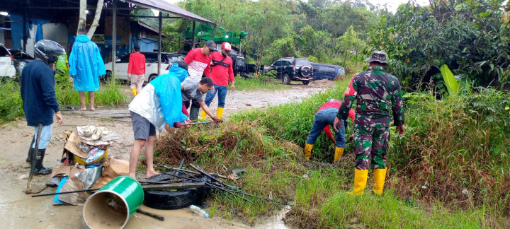 Giat Kelurahan Sempaja Barat Minggu, 27 November 2022 Gotong Royong RT.01,02,03,05 dan RT.12