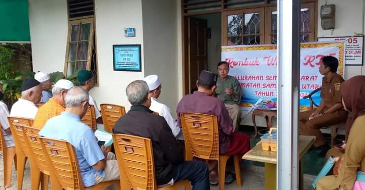 Giat Selasa, 13 Desember 2022 Menghadiri Rembuk Warga Persiapan Kegiatan Probebaya Tahun 2023 dan Musrembang Tahun 2024 di RT.05 Kelurahan Sempaja Barat