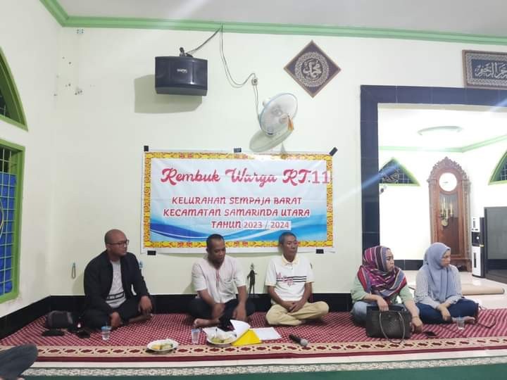 Giat Senin Malam, 19 Desember 2022 Rembuk Warga Persiapan Probebaya Tahun 2023 dan Musrembang Tahun 2024 di RT. 11 Kelurahan Sempaja Barat