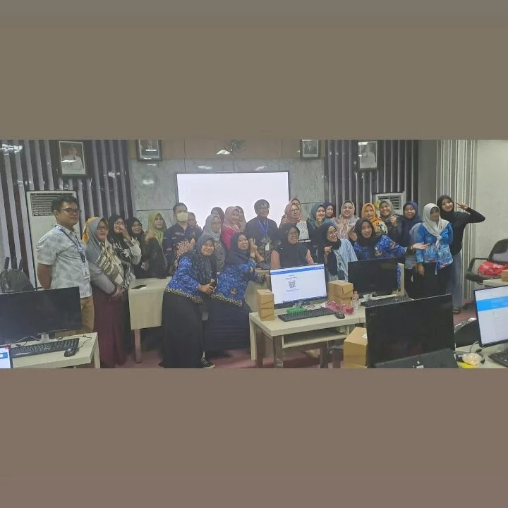 Giat Jum'at 17 Februari 2023 Penutupan Pelatihan Junior Office Operator (JOO) Gelombang 1 dan Sistem Manjemen Layanan Teknologi Informasi (SMLTI) Gelombang 1 di Kantor Badan Kepegawaian dan Pengembangan Sumber Daya Manusia (BKPSDM) Kota Samarinda.