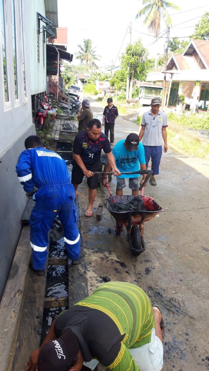 Giat Minggu, 19 Februari 2023 1. Gotong Royong di Perum TVRI Graha Asri RT. 05, RT 10 dan RT 12 Kelurahan Sempaja Barat,2. Peringatan Isra Mi'raj Nabi Muhammad SAW di Musholla Al Azmi Gg. Sungai RT 11 Kelurahan Sempaja Barat