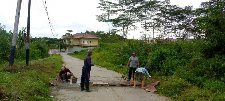 Giat, Minggu 05 Maret 2023 Melaksanakan kerja bakti di wilayah RT 01 dan RT 02 pada Kelurahan Sempaja Barat