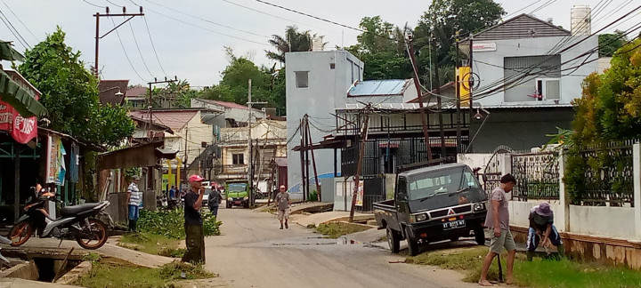 Giat, Minggu 05 Maret 2023 Melaksanakan kerja bakti di wilayah RT 01 dan RT 02 pada Kelurahan Sempaja Barat