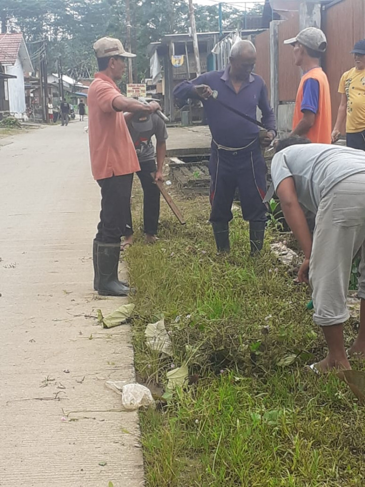 Giat, Minggu 05 Maret 2023 Melaksanakan kerja bakti di wilayah RT 01 dan RT 02 pada Kelurahan Sempaja Barat