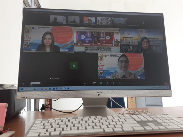 Giat, Senin 06 Maret 2023, Apel Senin pagi Kel. Sempaja Barat, Rapat melalui Zoom Webinar dengan tema " Peran Organisasi Kemasyarakatan (Ormas) Perempuan dalam rangka Peningkatan Partisipasi Partai Politik dalam mendukung Suksesnya Pemilu 2024.