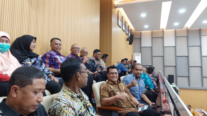 Giat, Kamis 09 Maret 2023, Menghadiri Rapat Koordinasi di Ruang Rapat Mangkupalas Lt. II di hadirin Lurah & Melaksanakan Mediasi tentang Permasalahan kebisingan di bengkel Jl AW Syahrani Blok M RT 01