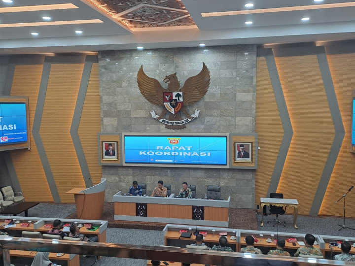 Giat, Kamis 09 Maret 2023, Menghadiri Rapat Koordinasi di Ruang Rapat Mangkupalas Lt. II di hadirin Lurah & Melaksanakan Mediasi tentang Permasalahan kebisingan di bengkel Jl AW Syahrani Blok M RT 01