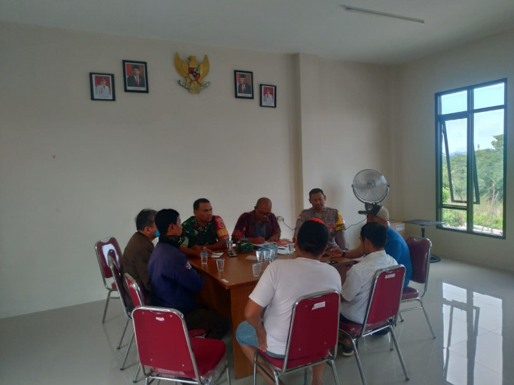Giat, Kamis 09 Maret 2023, Menghadiri Rapat Koordinasi di Ruang Rapat Mangkupalas Lt. II di hadirin Lurah & Melaksanakan Mediasi tentang Permasalahan kebisingan di bengkel Jl AW Syahrani Blok M RT 01