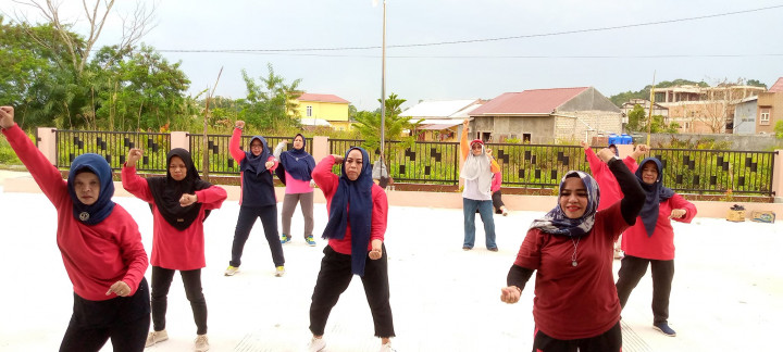 Giat, Jum'at 17 Maret 2023, Melaksanakan kerja bakti di sekitar area kantor kel. sempaja barat dalam rangka akan menyambut bulan Suci Ramadhan 1444 H supaya terlihat bersih dan rapi. & Melakukan Senam pagi bagi Ibu2 Kader PKK kelurahan sempaja barat.