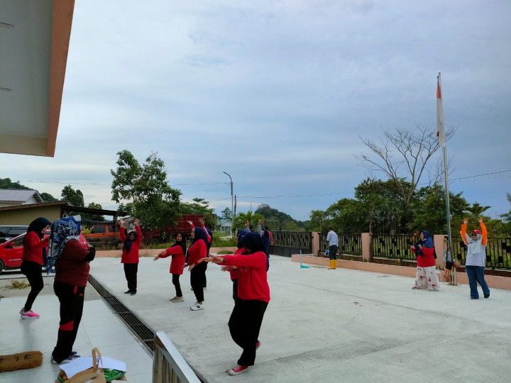 Giat, Jum'at 17 Maret 2023, Melaksanakan kerja bakti di sekitar area kantor kel. sempaja barat dalam rangka akan menyambut bulan Suci Ramadhan 1444 H supaya terlihat bersih dan rapi. & Melakukan Senam pagi bagi Ibu2 Kader PKK kelurahan sempaja barat.