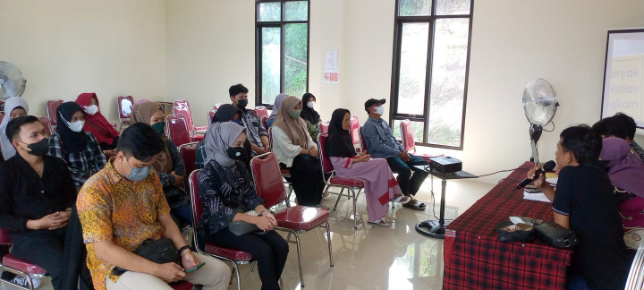 Rapat Pleno Rekapitulasi Daftar Pemilih Hasil Pemutakhiran Penyelenggaraan Pemilihan Umum Tahun 2024, dihadiri PPS Sekretaris PPS, Anggota Parpol, seluruh Partalih kelurahan dari TPS 1 s/d TPS 17, PKD Kelurahan dan PPK kecamatan Samarinda Utara