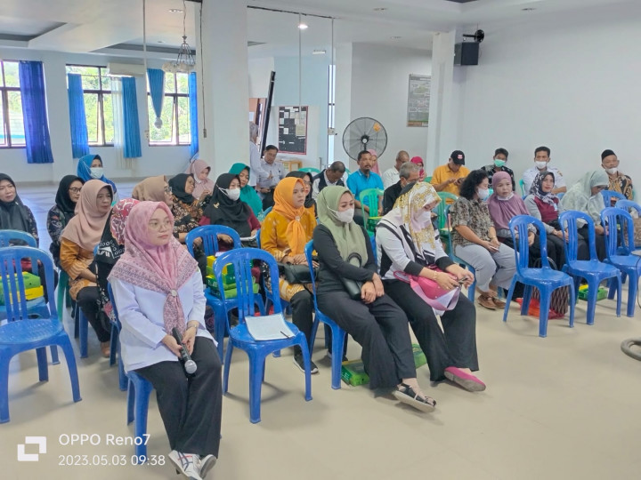 Giat, Rabu - 03 Mei 2023, Menghadiri rapat tentang Prospek Bisnis Sampah di Industri Daur Ulang di Kec. Samarinda Utara & Menjadi Fasilitator pada Acara Forum Konsultasi Publik Pendataan Awal REGSOSEK Tahun 2022 oleh BPS Kota Samarinda