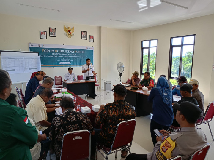 Giat, Rabu - 03 Mei 2023, Menghadiri rapat tentang Prospek Bisnis Sampah di Industri Daur Ulang di Kec. Samarinda Utara & Menjadi Fasilitator pada Acara Forum Konsultasi Publik Pendataan Awal REGSOSEK Tahun 2022 oleh BPS Kota Samarinda