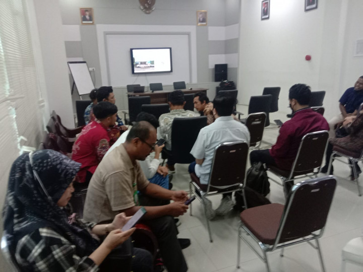 Giat, Jum'at 05 Mei 2023, Melakukan Germas dari Puskesmas Sempaja sekaligus senam bersama dan cek Kesehatan untuk Staf Kelurahan dan ibu PKK Sempaja Barat. & Menghadiri Soft Launching Layanan Permohonan Langsung (PLM) di kantor pertanahan kota Samarinda