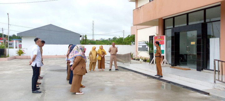 Giat, Senin 08 Mei 2023 1. Melaksanakan Apel Pagi sekaligus Halal Bihalal di Lingkungan Balaikota Samarinda di Pimpin langsung dgn Pak Andi Harun Walikota Samarinda dihadiri Lurah & apel pagi di Lingkungan Kelurahan