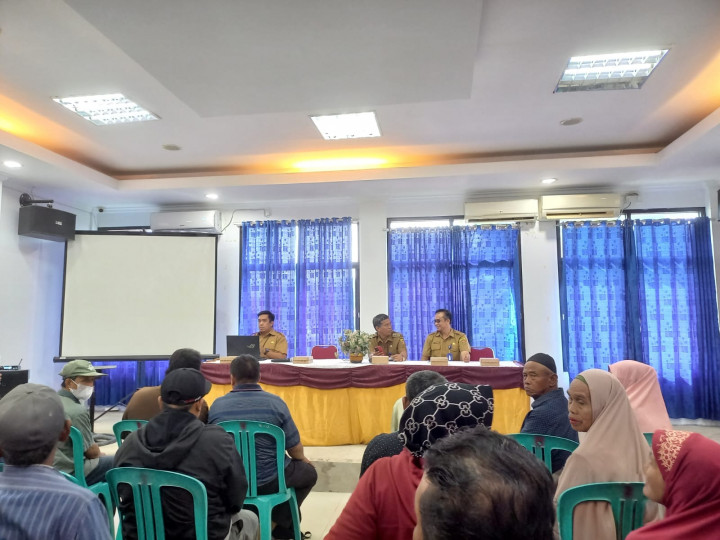 Giat, Senin 15 Mei 2023 1. Melaksanakan Apel Senin pagi di kelurahan sempaja barat. 2. Menghadiri rapat Sosialisasi Bantuan Swadaya (BSRS) tahun 2023 di kecamatan Samarinda Utara dihadiri Kasi Ekobang.