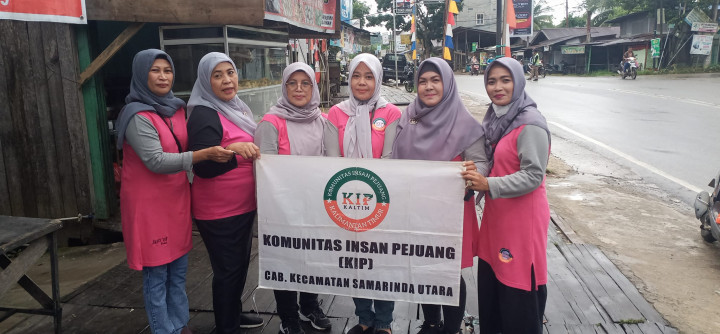 Alhamdulilah... Tanggal .19 - Mei - 2023 Jumat berkah bersama KIP  Kecamatan Samarinda Utara  Lokasi " Kelurahan Sempaja Barat  Rt "11 gg.Sungai .. Berkah Buat Semuanya...