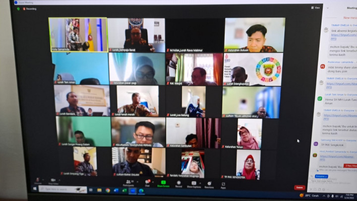Giat, Kamis 25 Mei 2023 1. Mengikuti Zoom meeting rapat Pengukuhan Pengurus PPTI anak cabang kota Samarinda tahun 2023-2028 & Menghadiri Bimtek teknis sistem informasi pelayanan publik Nasional (SIPPN) di Ruang sembuyutan