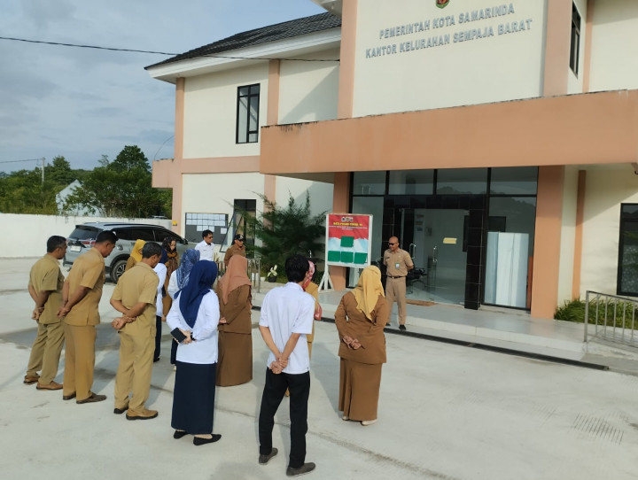 Giat, Senin 05 Juni 2023 1. Melaksanakan Apel Senin pagi di kelurahan sempaja barat di pimpin oleh Kasi Tapem. 2. Menghadiri rapat Kordinasi di Pimpin oleh Bapak H. Andi Harun Wali Kota Samarinda di hadiri Lurah.