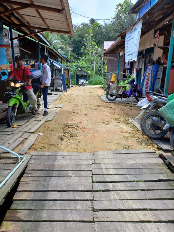 Giat, Kamis 08 Juni 2023,  Meninjau Lokasi kegiatan Sapras Probebaya tahun 2023 di RT 03, RT 05 dan RT 12 dihadiri Kasi Ekobang dan Pendamping.