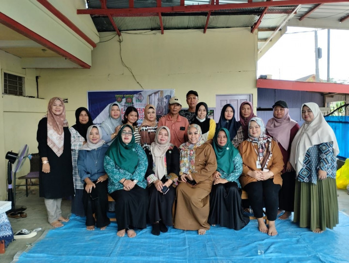 Senin 19 Juni 2023 Giat Probebaya bidang Pemberdayaan Masyarakat Pelatihan Tata Rias hari Terakhir untuk RT 01, RT 04, RT 06, RT 7, RT 08 dan RT 11, Pelatihan AC pada RT 01, RT 3, RT 5, RT 6, RT 10 dan RT 12 ,Pelatihan Dasawisma Eco Print di RT 01